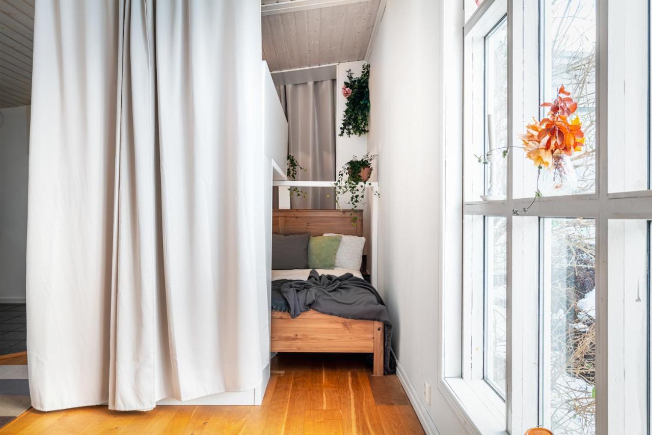 Theo & Lilis Countryside Apartment Orebro Exterior photo