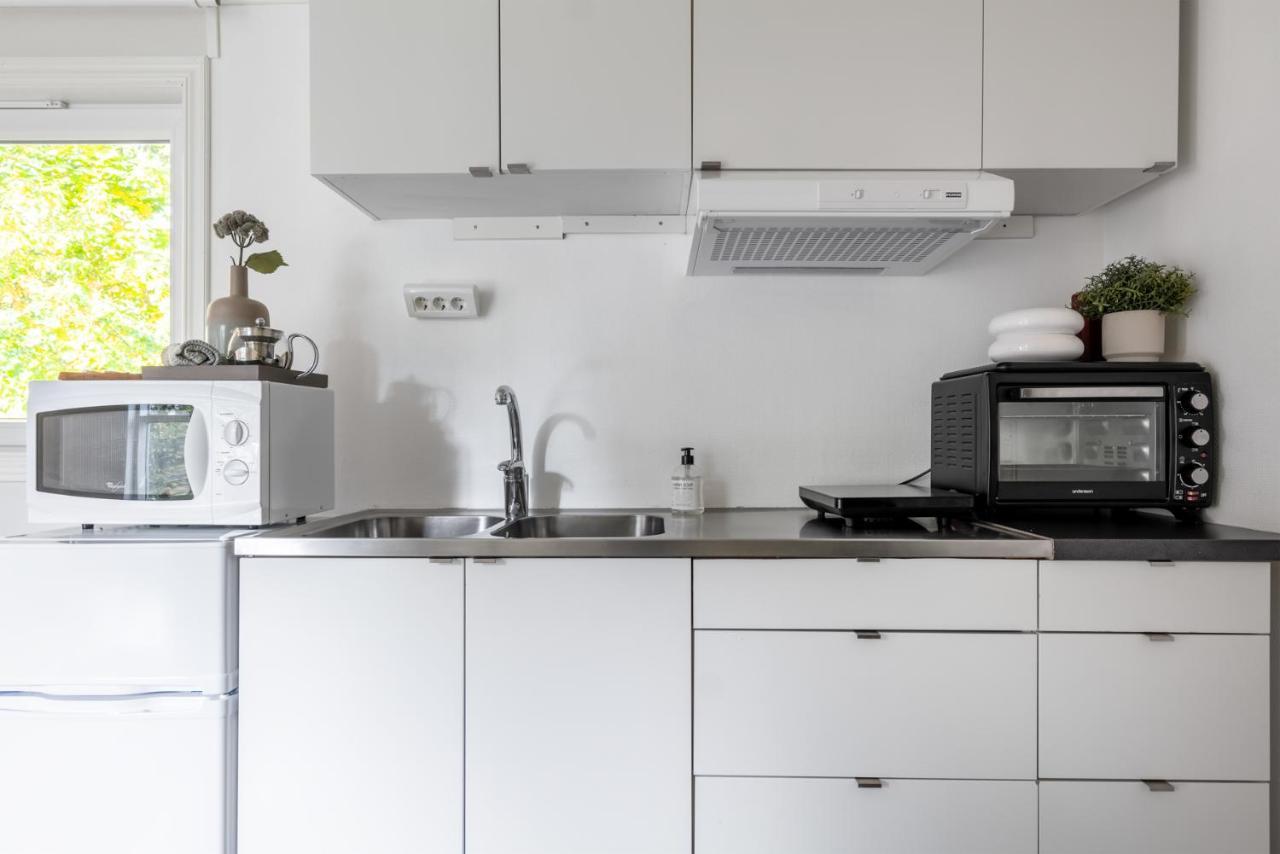Theo & Lilis Countryside Apartment Orebro Exterior photo