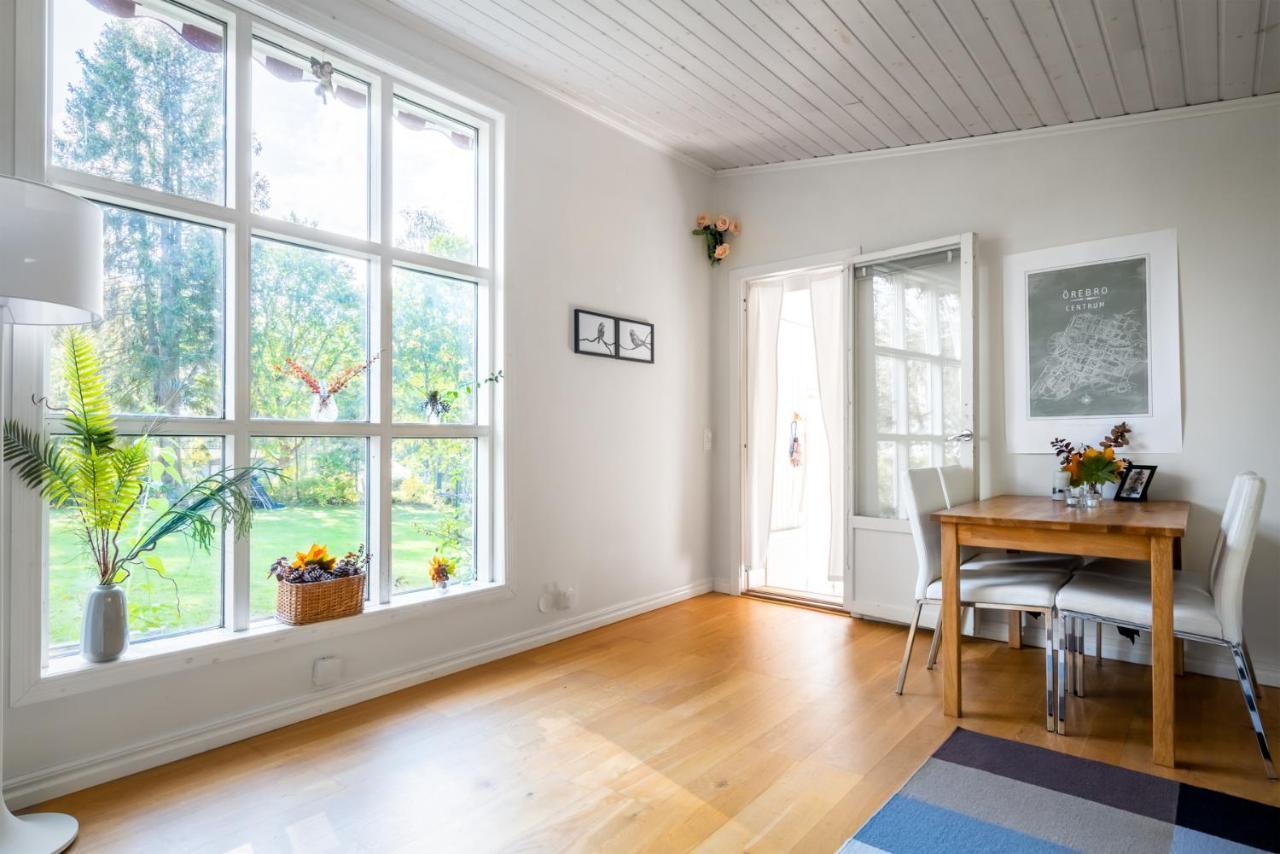 Theo & Lilis Countryside Apartment Orebro Exterior photo
