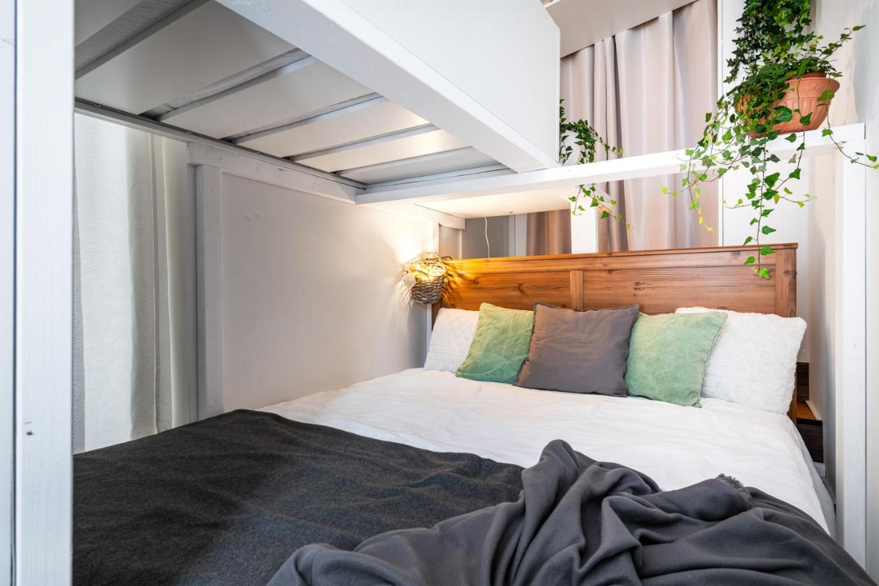 Theo & Lilis Countryside Apartment Orebro Exterior photo